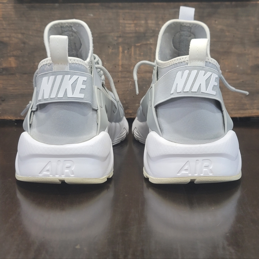 Nike Men’s Air Sneakers in Gray and White